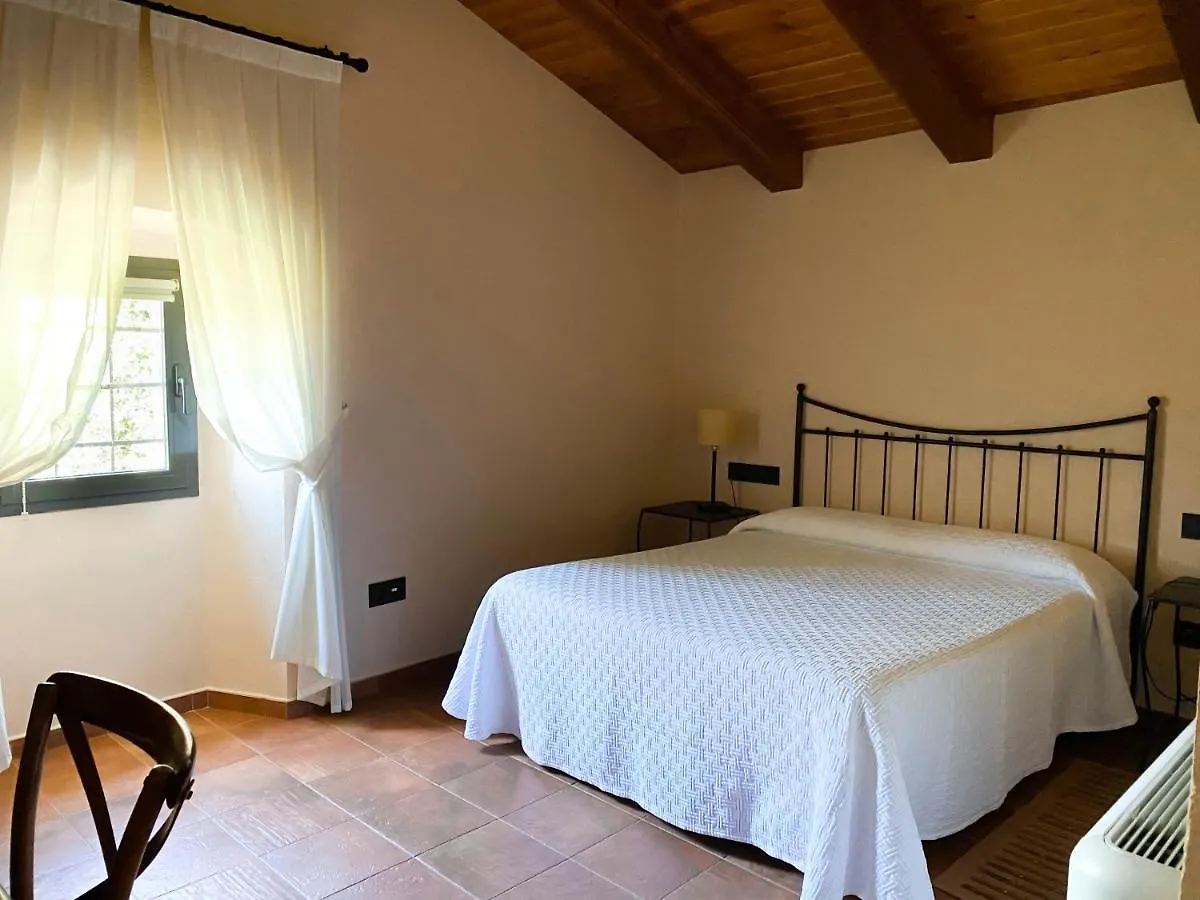 Country house Mas Trobat Guest House Juia Spain
